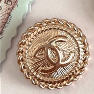 Chanel button